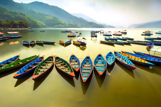 Pokhara, Phewa Lake